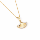Colar Golden Ginkgo Radiance