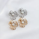 Brinco flor e pérola